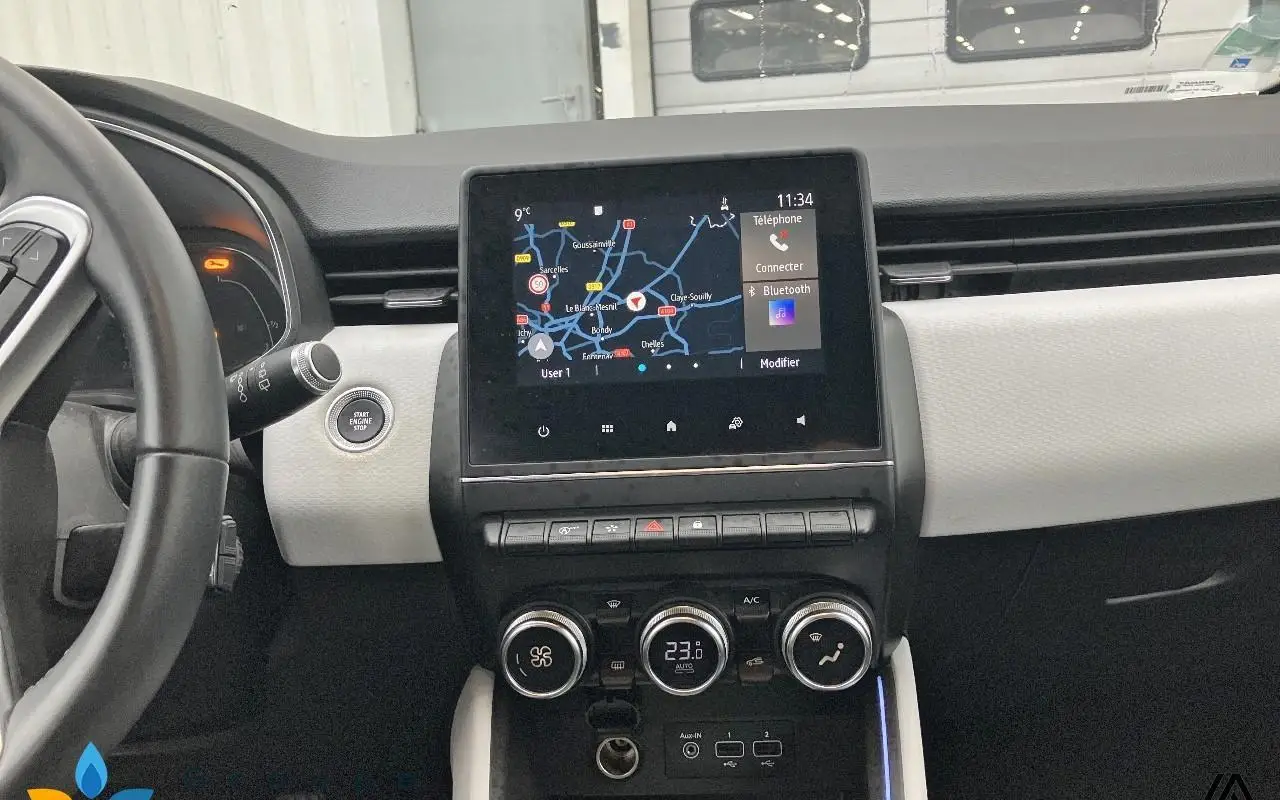 Renault Clio v Clio blue dci 115 intens 983 7