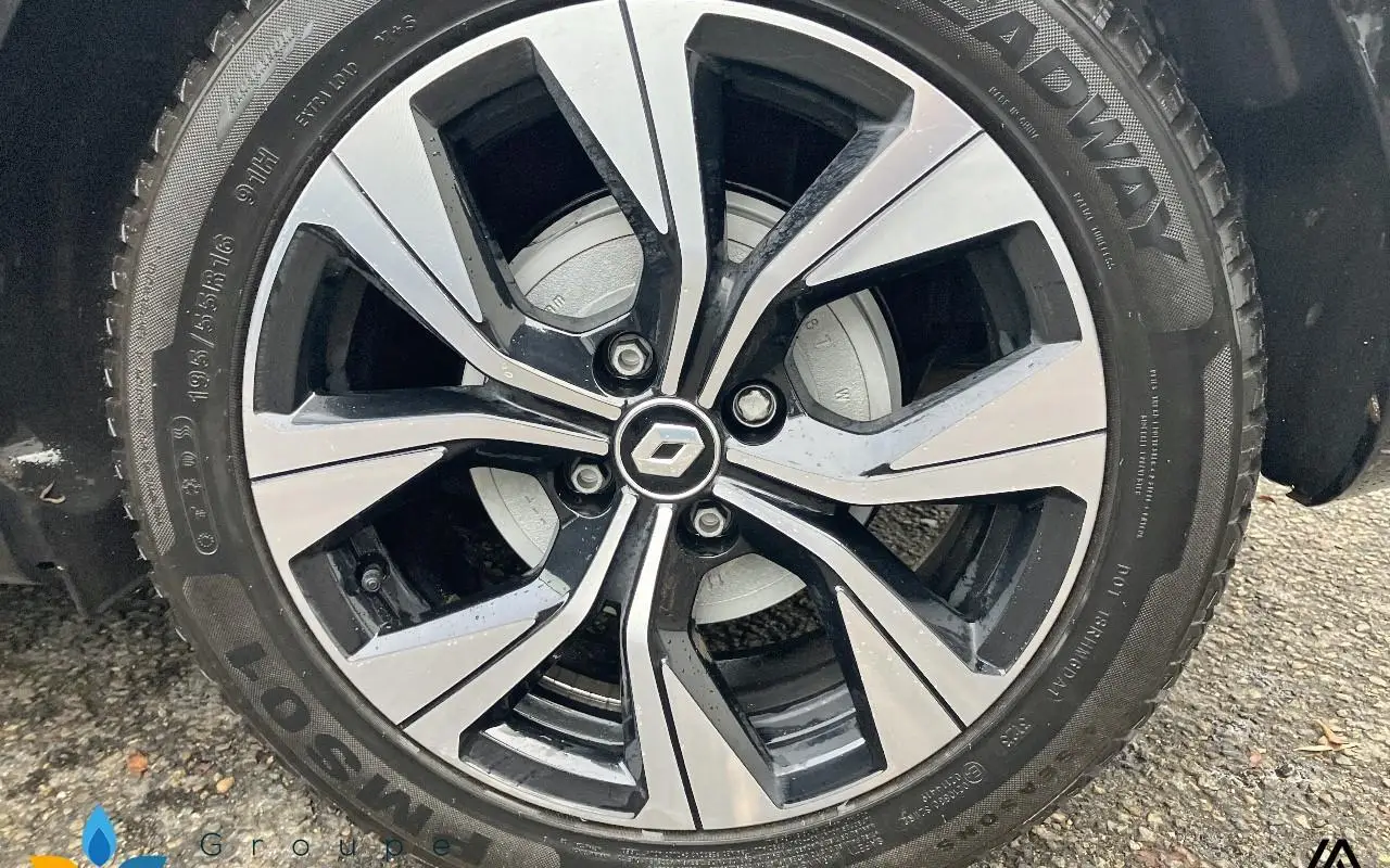 Renault Clio v Clio e-tech full hybrid 145 evolution 984 11