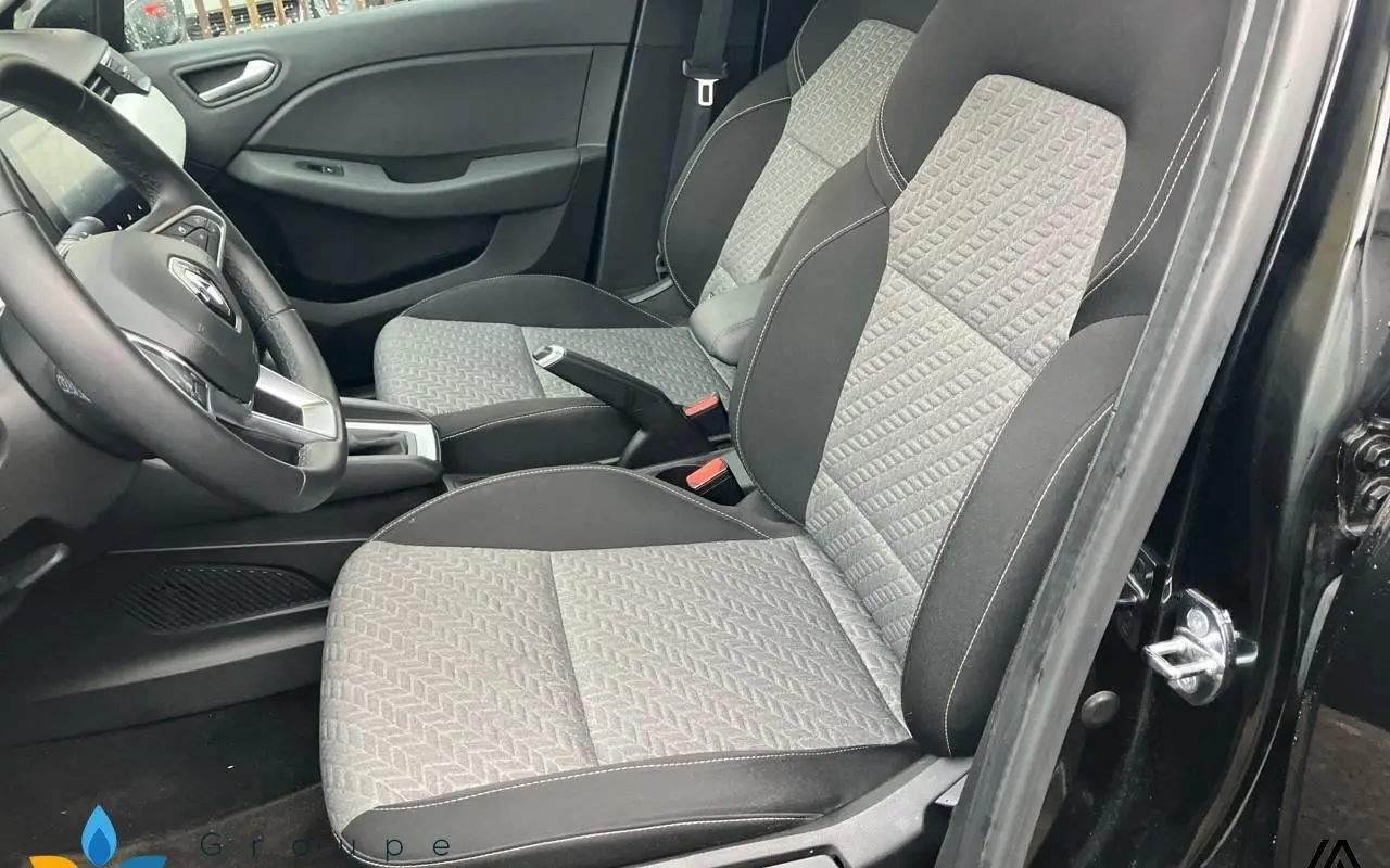 Renault Clio v Clio e-tech full hybrid 145 evolution 984 8