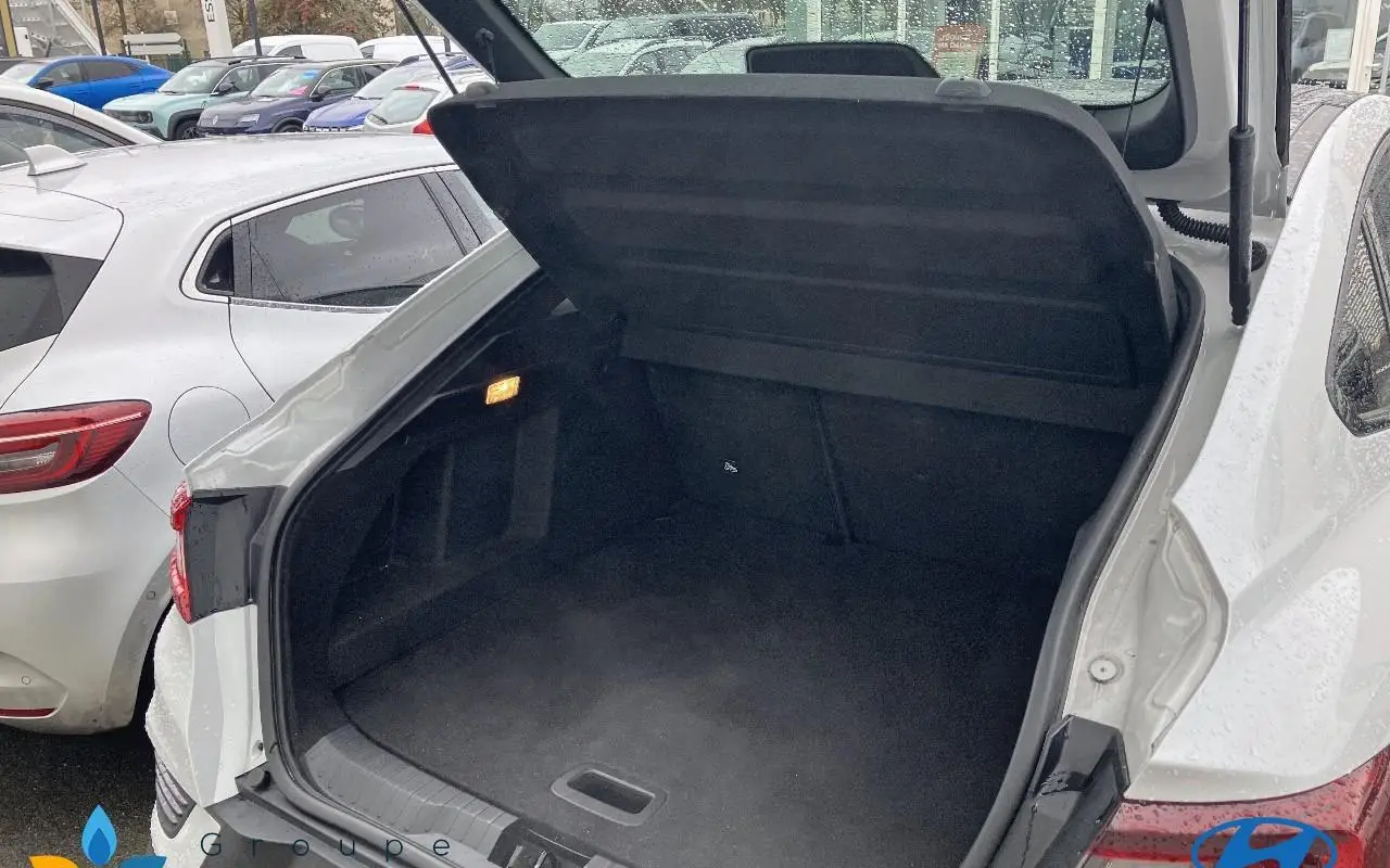 Renault Arkana E-tech 145 - 21b r.s. line 986 10