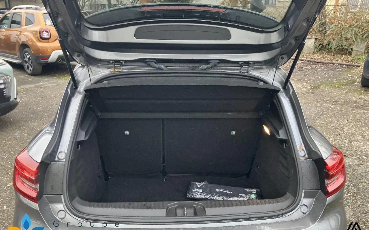 Renault Clio v Clio tce 90 techno 990 10