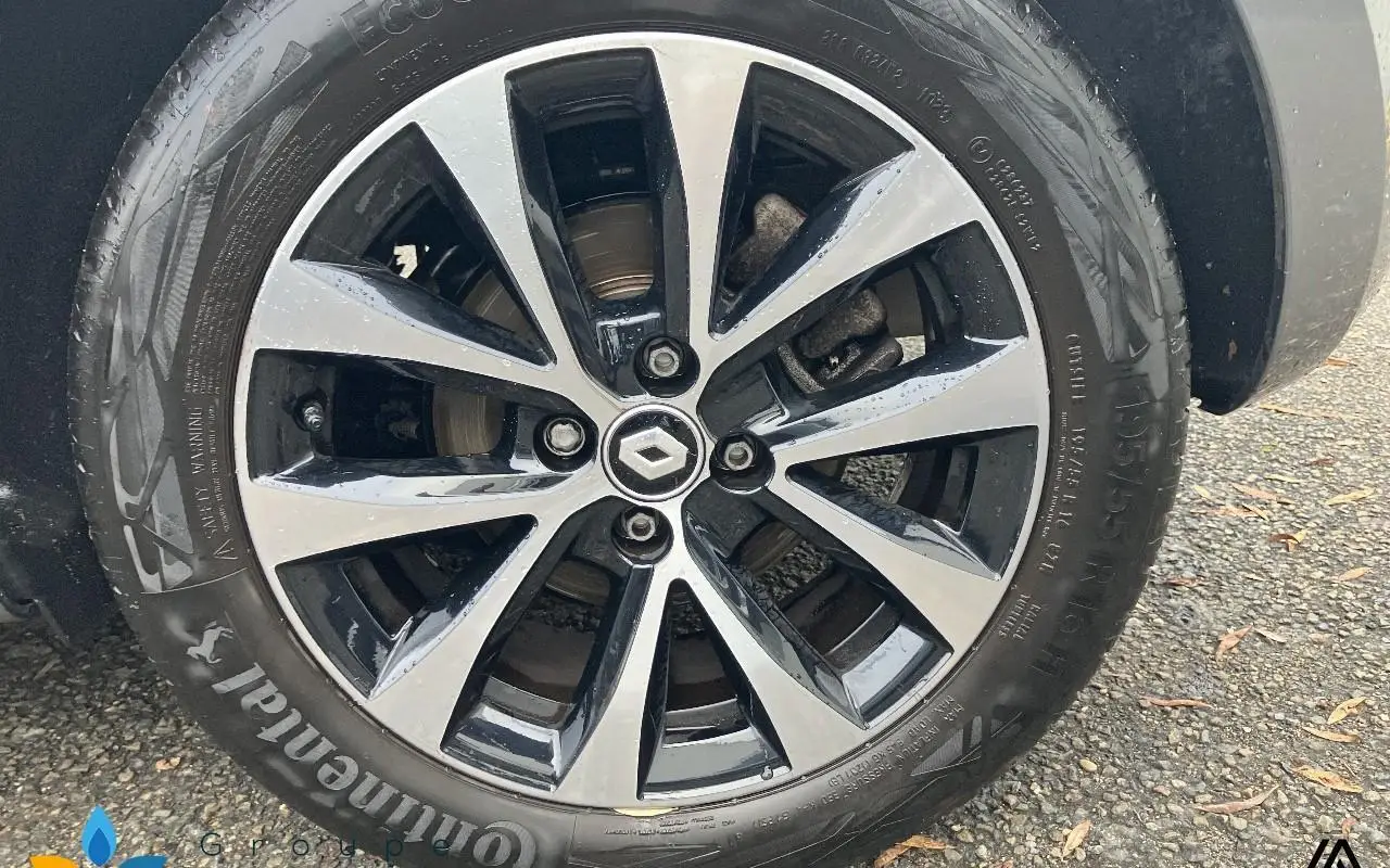 Renault Clio v Clio tce 90 techno 990 11