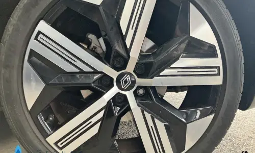 Renault Megane e-tech Megane e-tech ev60 220 ch optimum charge iconic 992 11