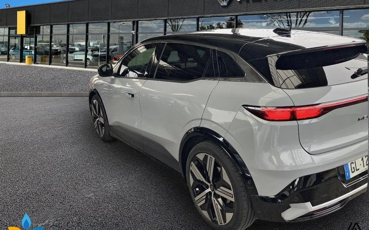 Renault Megane e-tech Megane e-tech ev60 220 ch optimum charge iconic 992 2