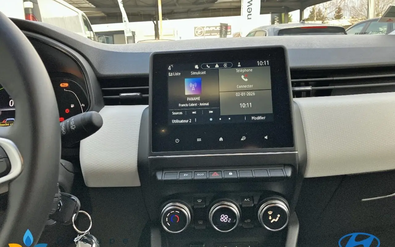 Renault Clio v Clio e-tech 140 - 21n limited 993 7