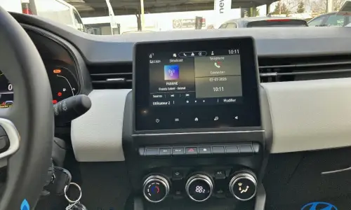 Renault Clio v Clio e-tech 140 - 21n limited 993 7