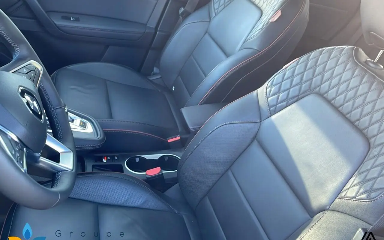 Renault Captur E-tech 145 - 21b initiale paris 996 8