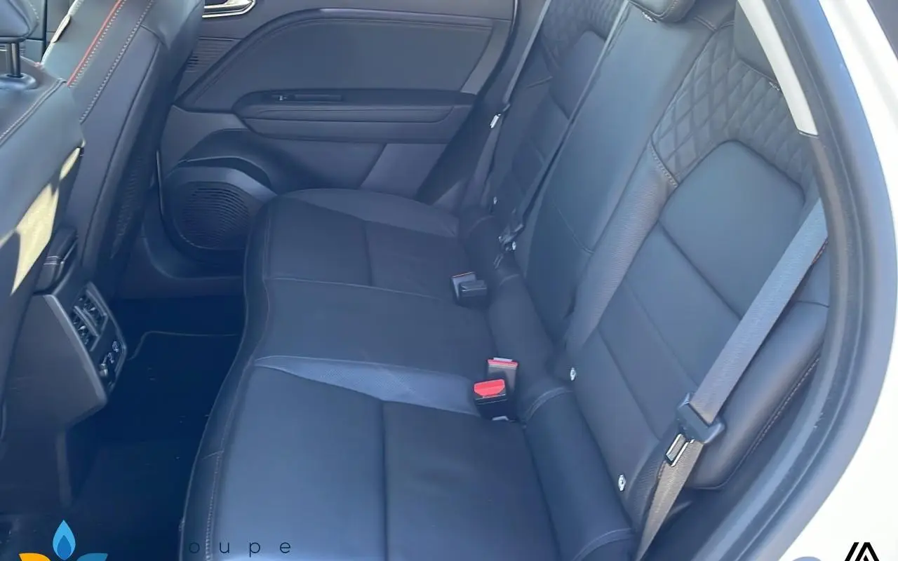 Renault Captur E-tech 145 - 21b initiale paris 996 9