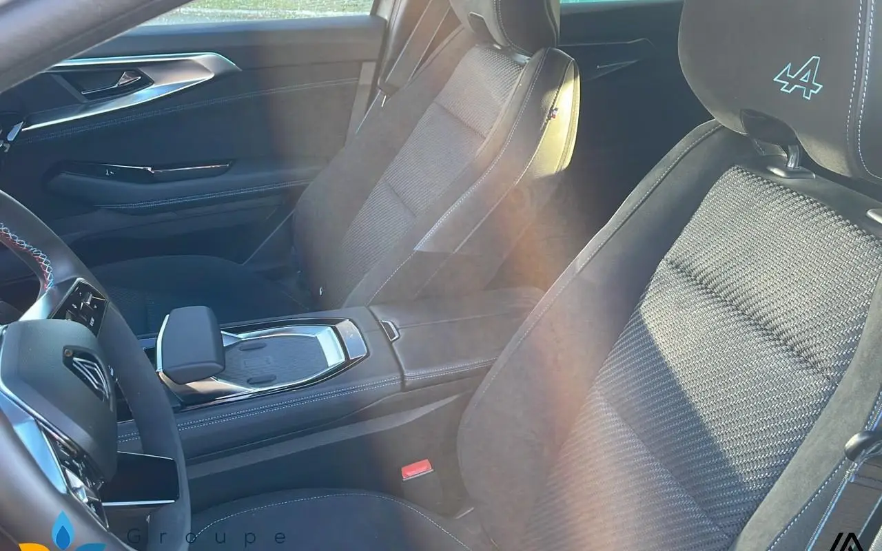 Renault Austral E-tech hybrid 200 iconic esprit alpine 997 8